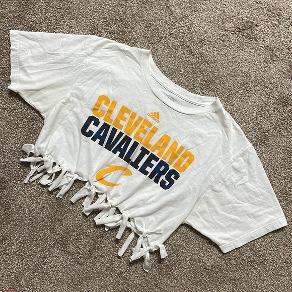 4/$24🦩 Adidas CAVS Shirt - Picture 2 of 9